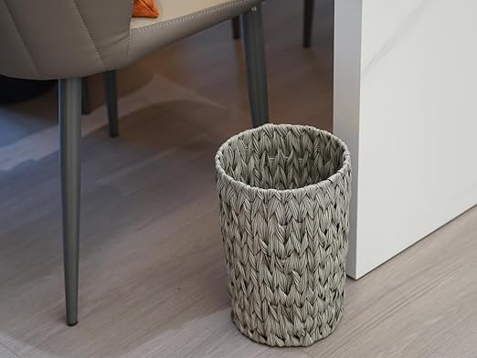 Coeusy Wicker Trash Can,Small Bathroom Trash Can,Waterproof Wicker Waste Basket for Bathroom,Handwoven Wastebasket for Office,2 Gallon Grey Round