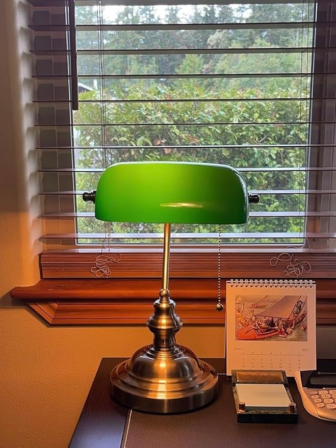FIRVRE Green Glass Bankers Desk Lamp, Vintage Lamp with Brass Base, Traditional Library Lamp with Pull Chain for Home Office, Study Room (LED Bulb Included)