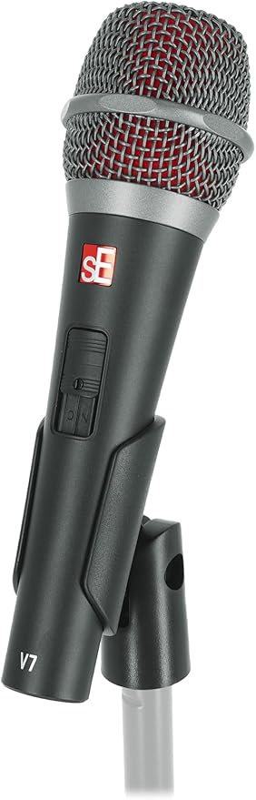 Audiosavings SE Electronics V7 Switch Bundle: Supercardioid Handheld Dynamic Microphone with Magnetic On Off Switch, WS07 External Windscreen for Plosive Reduction, Vocal Use, Talkback, 2-Items