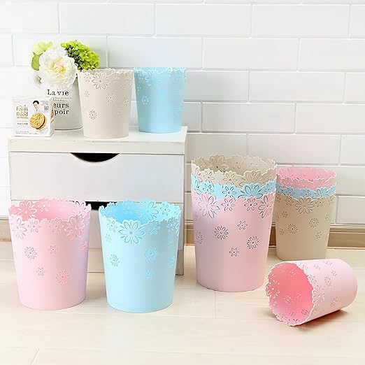 Mini Wastebasket 1.8 Gallons Purple Trash Can Garbage can for Bedroom Wastebasket Hollow Flower Shape Plastic Lidless Wastepaper Baskets Trash Can Bedroom Small Trash can (Purple, M)