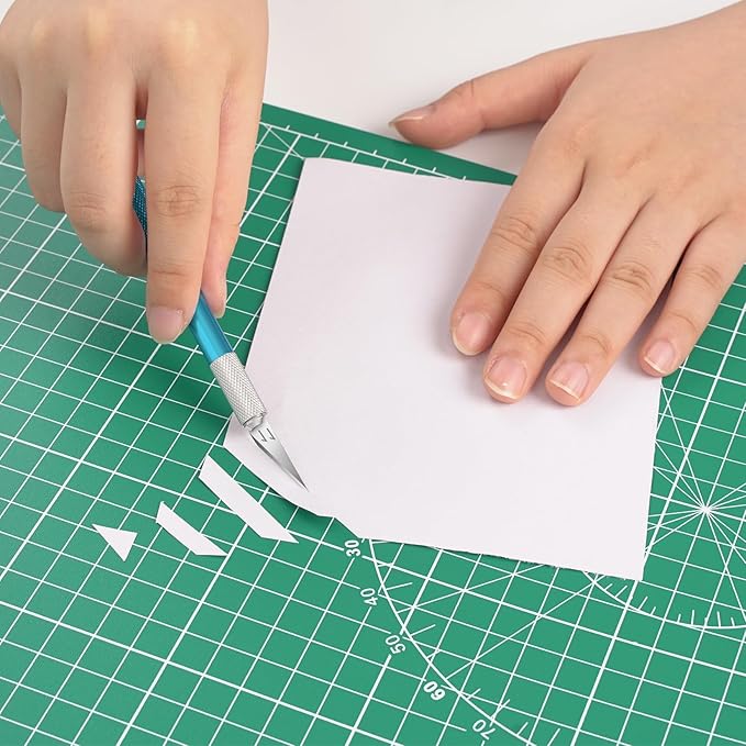 DIYSELF Cutting Mat 9in×12in, Cutting Mats for Crafts, Self Healing Cutting Mat A4, Cutting Mats Double Side for Sewing, Fabric, Quilting, Craft Mat for Desktop, Matting & Mounting Materials
