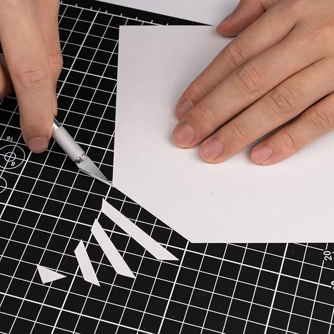DIYSELF Cutting Mat 9in×12in, Cutting Mats for Crafts, Self Healing Cutting Mats A4, Fabric Cutting Mat Double Side for Sewing, Quilting, Rotating Craft Mat for Desktop, Matting & Mounting Materials