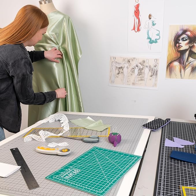 Breman Precision 18x24 Inch Self Healing Cutting Mat – 2-Sided 5-Ply PVC Green/Black Cutting Mats for Crafts, Sewing, Quilting & DIY Projects with Durable Non-Slip Surface & Precise Grid Lines