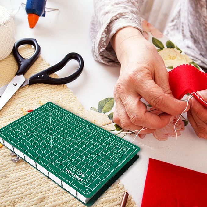 WISYOK 6" x 8" A5 Craft Mat, Small Rotary Cutting Mat for Sewing, Fabric, Ideal for DIY Crafts