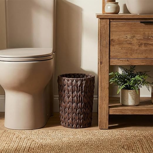 Coeusy Small Wicker Trash Can Brown,2 Gallon Garbage Can for Bathroom, Bedroom, Office, Decorative Waste Basket