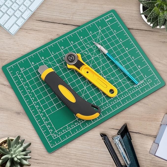 DIYSELF Cutting Mat 9in×12in, Cutting Mats for Crafts, Self Healing Cutting Mat A4, Cutting Mats Double Side for Sewing, Fabric, Quilting, Craft Mat for Desktop, Matting & Mounting Materials